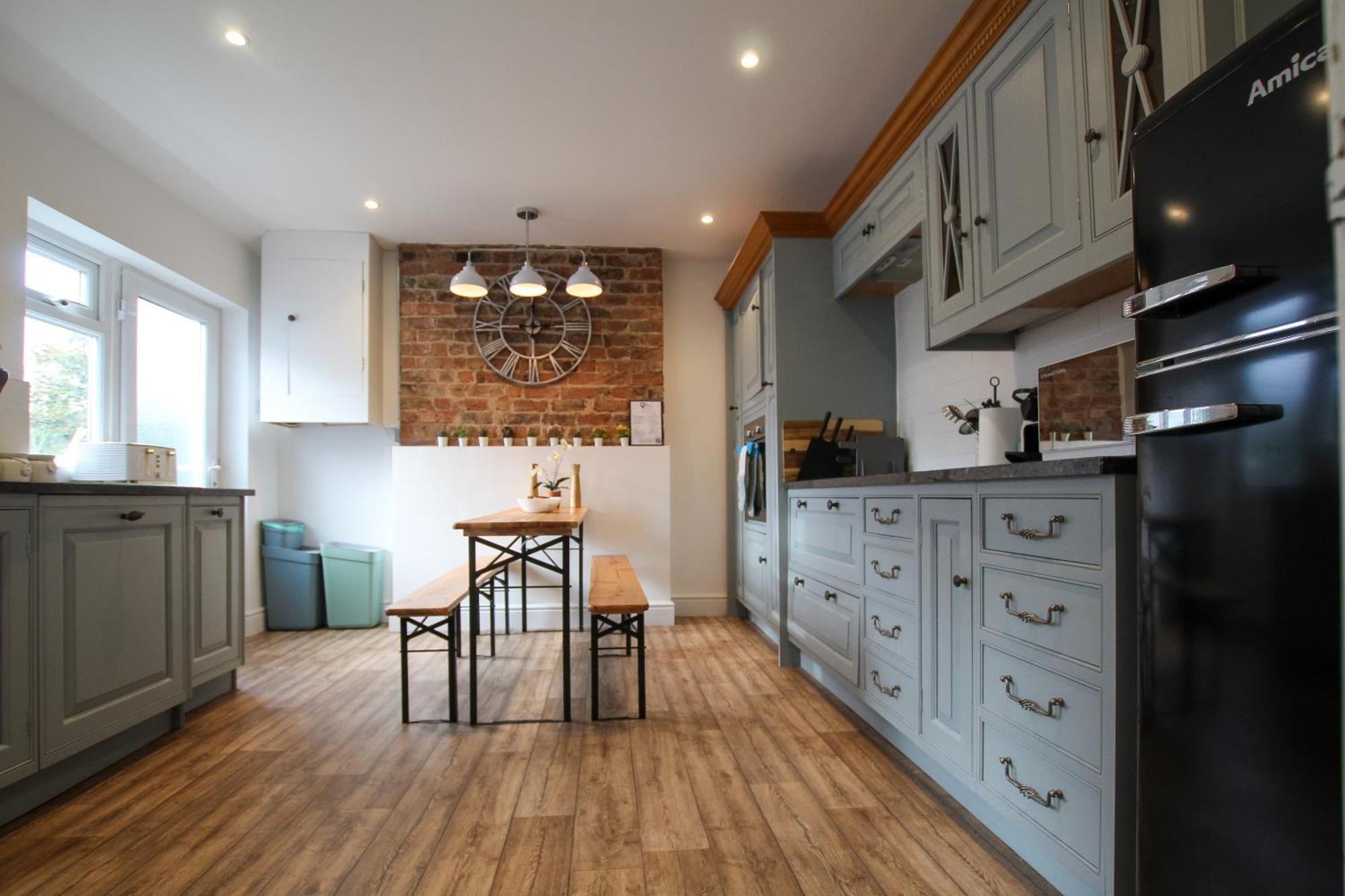 Fairways View - Spacious Apartment - Sleeps 6 - Lovely Views - By Rework Accommodation Hoylake Eksteriør bilde